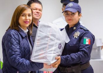 Estrenan uniformes policías y tránsitos de Guadalupe