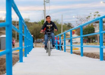 Pesquería cumple con puente solicitado por los ciudadanos