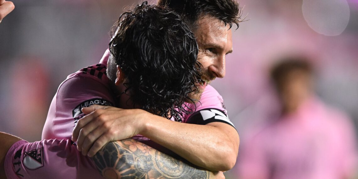 FANÁTICOS: ¿Llega Messi a Monterrey?