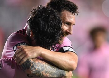 FANÁTICOS: ¿Llega Messi a Monterrey?