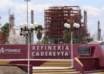 Consigue amparo Refinería de Cadereyta