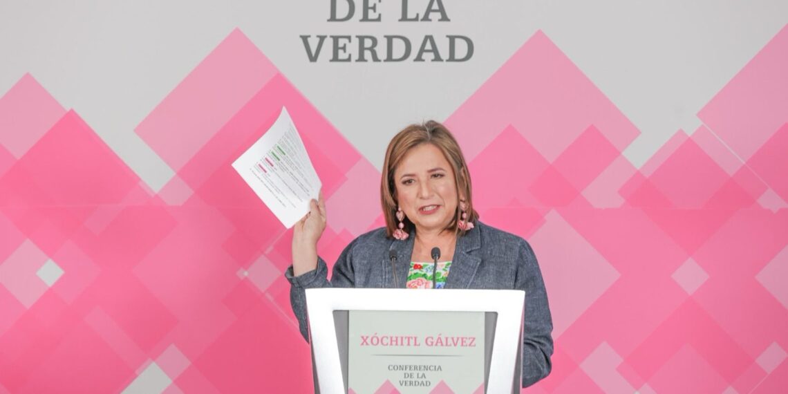 Defiende Xóchitl a Cienfuegos tras señalamientos