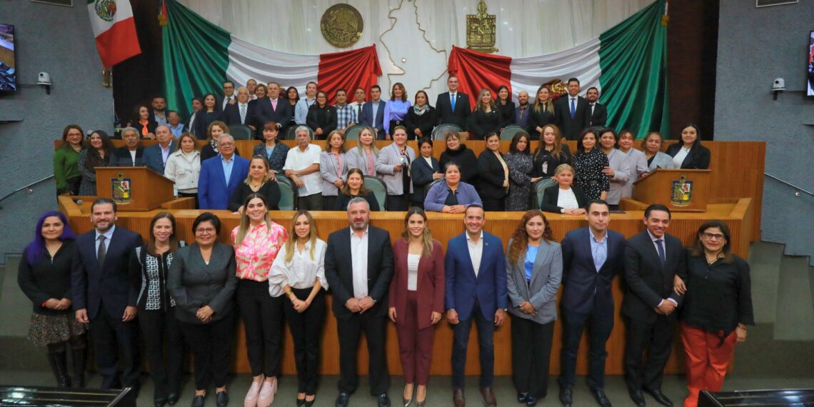Conmemoran en Congreso 200 años de su instalación