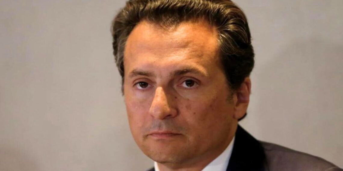 Lozoya sale de prisión