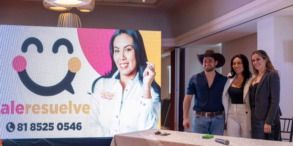 Presenta regidora de San Nicolás chat de atención a ciudadanos