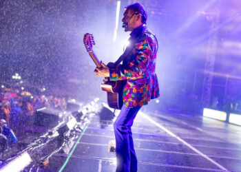 “Rugen“ los Tigres del Norte a pesar de la lluvia