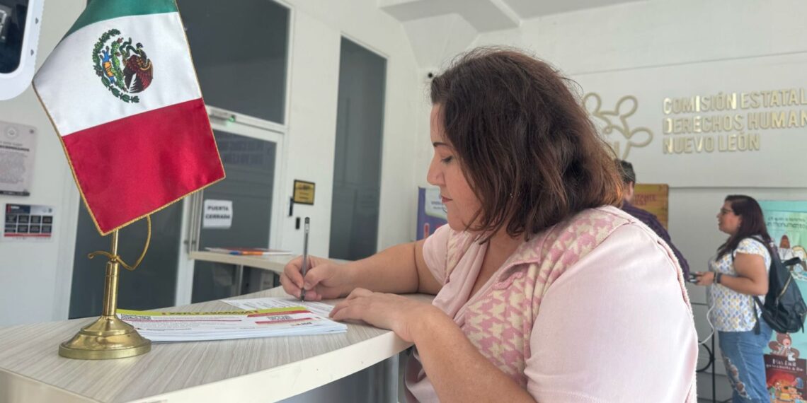 Acosan en Santa Catarina a vendedores de mercados ambulantes