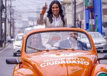 Presenta Ale Morales renuncia, va por la alcaldía de San Nicolás