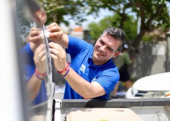 Renuncia Mauro Guerra a presidencia del Congreso