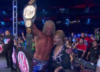 Triplemania Regia deslumbra a Monterrey