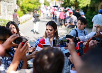 Nuevo León se gobierna todo el día, no solo de 9 a 5: Lorena de la Garza