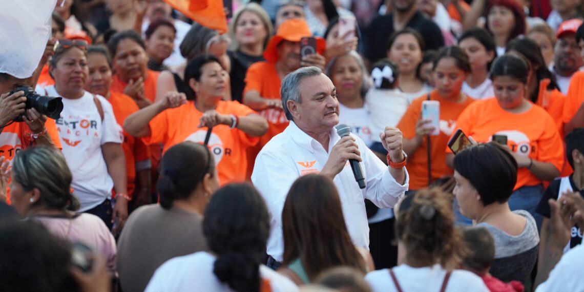 Héctor García se compromete a canalizar el arroyo Las Tinajas