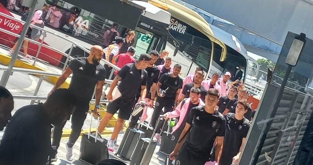 Messi causa revuelo en su llegada a Monterrey