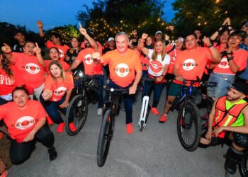 La “Ola Naranja marcha sobre ruedas” en Guadalupe
