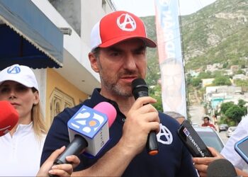 “Empezó la guerra sucia porque se van desplomando en las encuestas”: Adrián