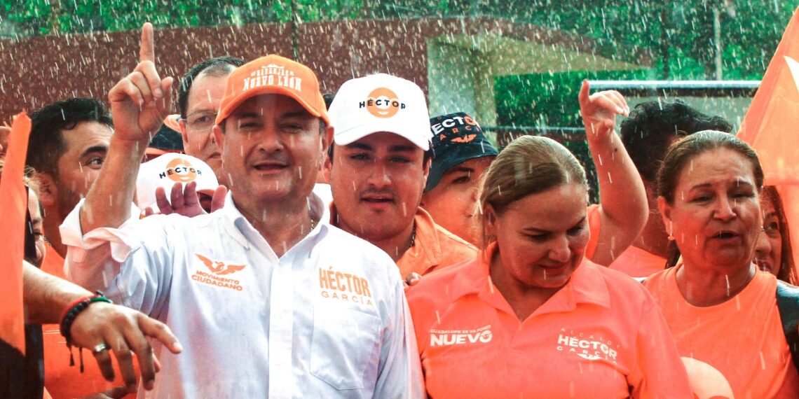 Héctor García se compromete a renovar drenaje en Guadalupe