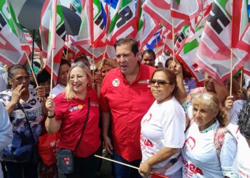 Presenta José Luis Garza Ochoa Ciudad de la Salud