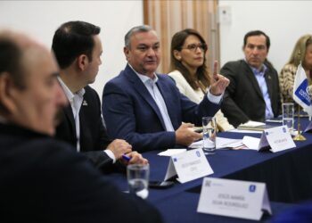 Promete Héctor García impulsar a emprendedores de Guadalupe