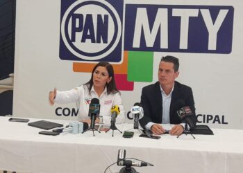 Pide Karina a Samuel no estorbar