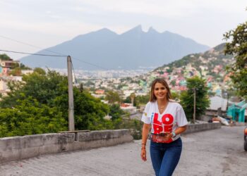 Lorena de la Garza se compromete a revitalizar el alumbrado público