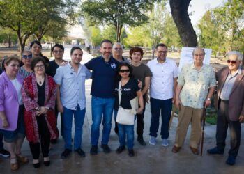 Firma Adrián compromisos para regeneración de La Alameda y sus alrededores