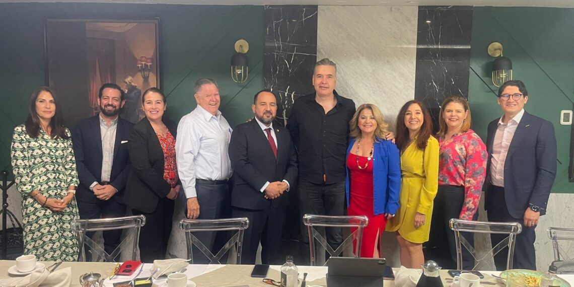 Reconoce Waldo Fernández labor de Corredores Públicos