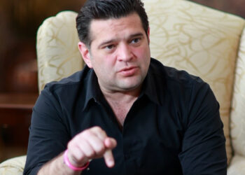 “Necesitamos un gobernador de tiempo completo”: Cienfuegos  