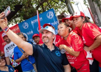 “Salgan a votar para sacar a los naranjas de Monterrey”: Adrián