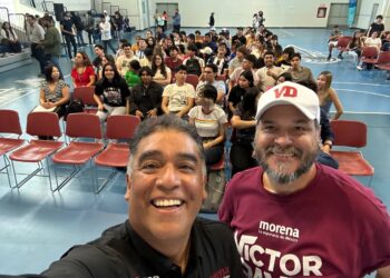 Lleva Víctor David sus propuestas a los jóvenes