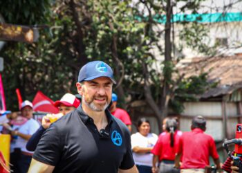 Denuncia Adrián de la Garza elecciones de Estado en Monterrey