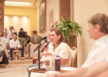 Propone Xóchitl Gálvez terminar con burocracia en dependencias de gobierno