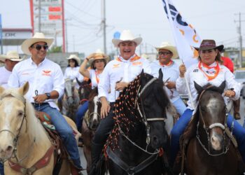 Realiza Héctor García cabalgata naranja