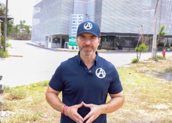 Denuncia Adrián de la Garza acoso de Gobierno del Estado