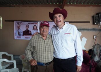 Waldo y Judith celebran el 200 aniversario de Nuevo León trabajando en su campaña
