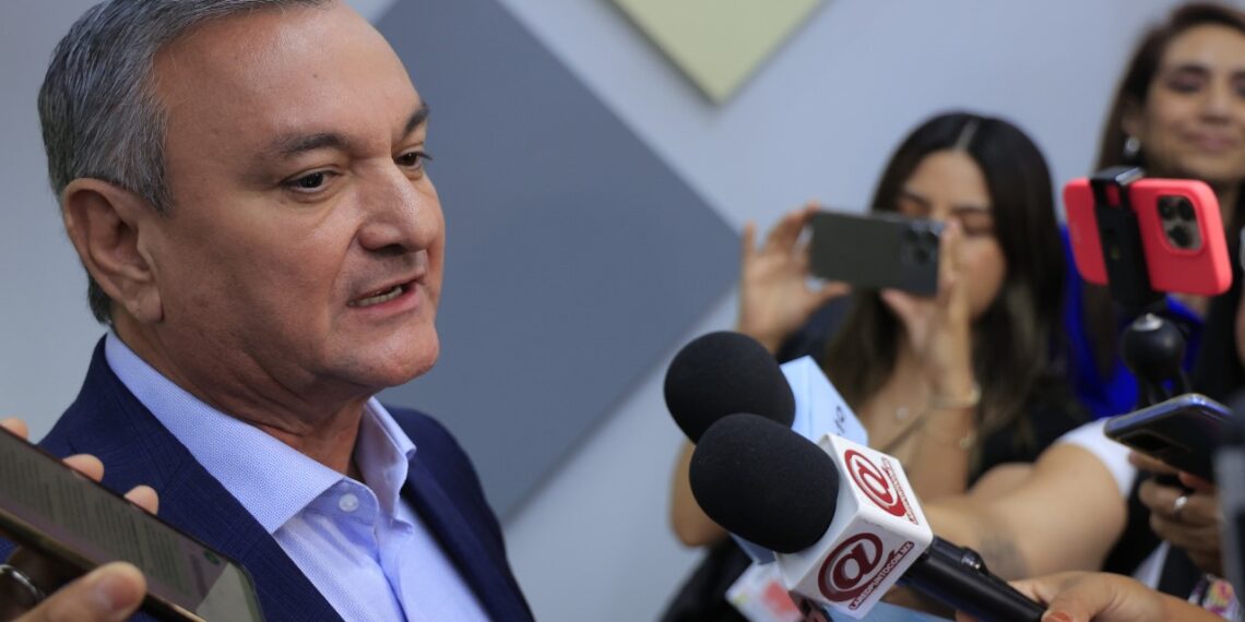 Héctor García se declara listo para ser alcalde de Guadalupe