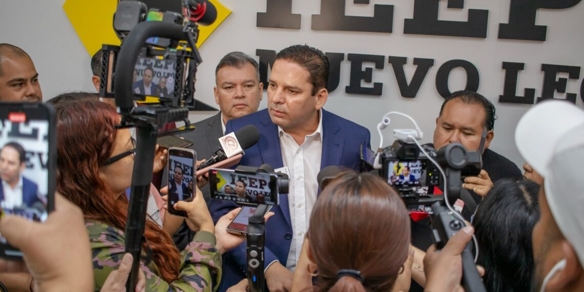 Propone Arturo Benavides Seguridad y Bienestar Emocional durante debate
