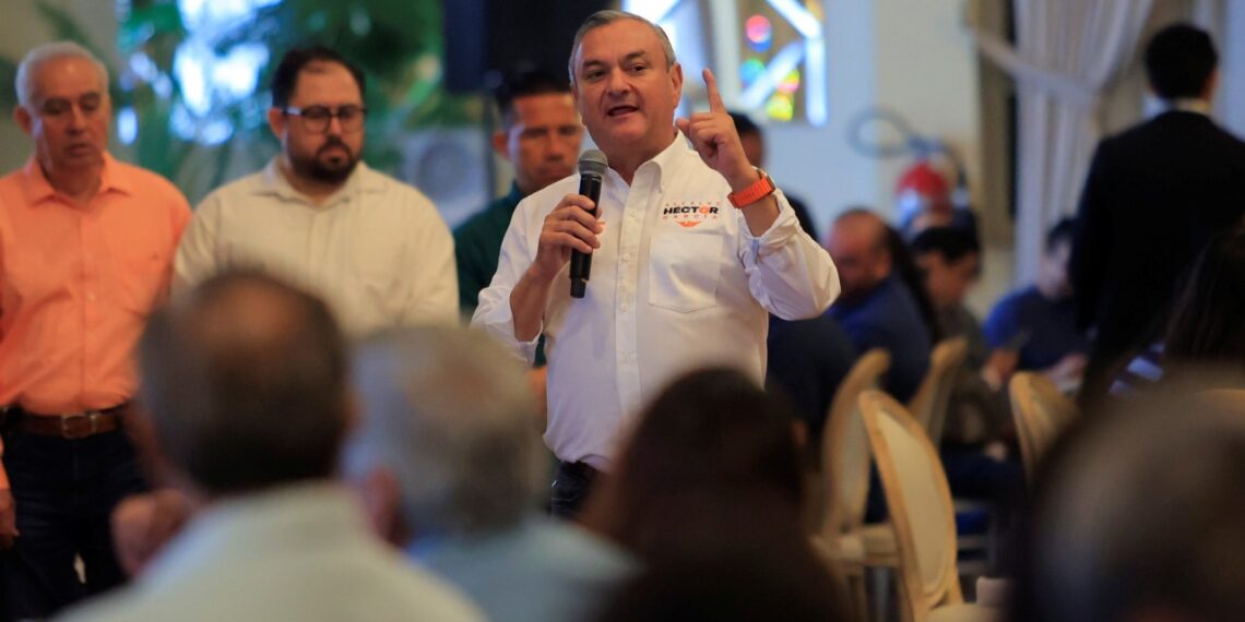 Adelanta Héctor García festejo a maestros