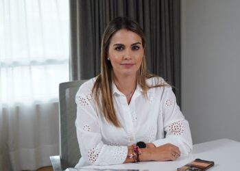 Ataca Samuel a Lorena de la Garza en redes sociales