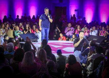 Anuncia Adrián regreso de “Tarjeta Rosa”