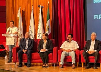 Se adhiere Héctor Castillo al Acuerdo Ciudadano por la Paz