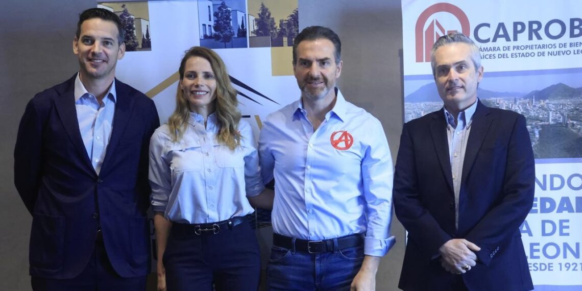 Garantiza Adrián certeza jurídica y económica a desarrolladores inmobiliarios