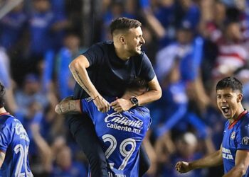 Cruz Azul elimina a Rayados