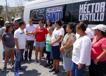 Va Héctor Castillo por transporte gratuito en Santa Catarina