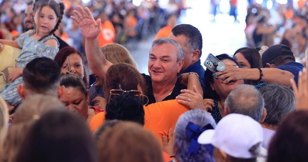 Festeja Héctor García triunfo en Guadalupe con su “gente”