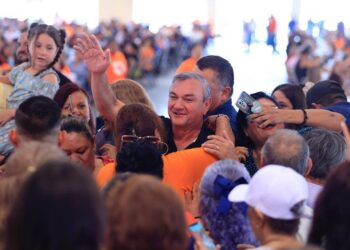 Festeja Héctor García triunfo en Guadalupe con su “gente”