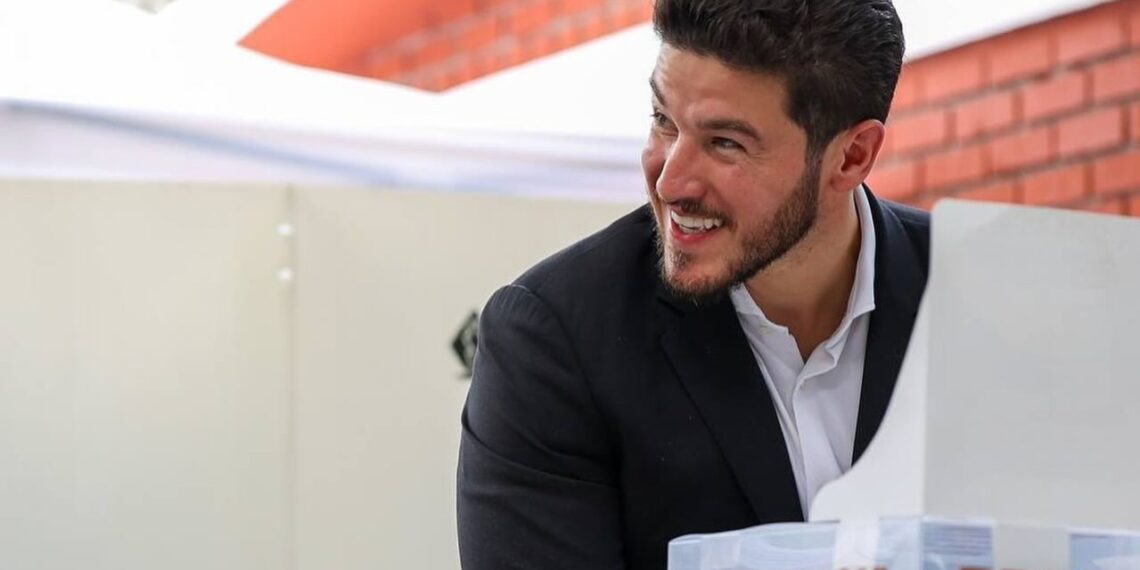 Samuel publica felicitación a Claudia… 11 horas después