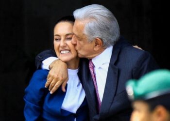Se reúnen Claudia y AMLO para iniciar la transición
