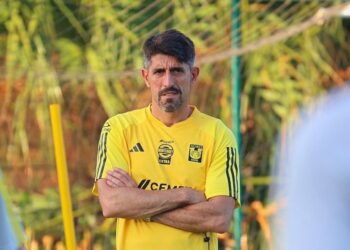 Dirige Paunovic su primera práctica