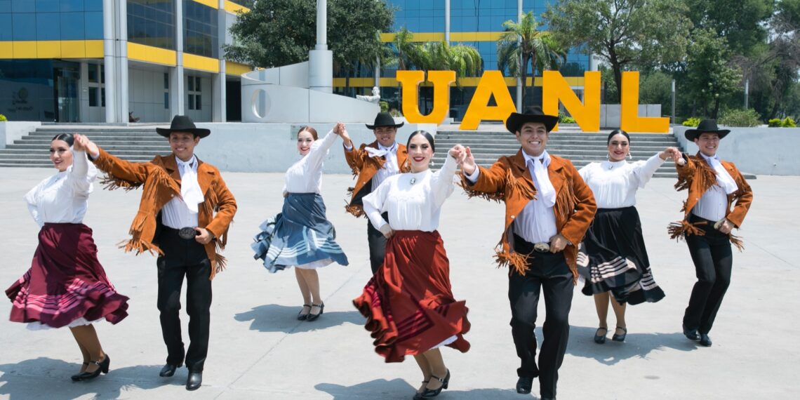Lleva UANL folklor mexicano a Europa