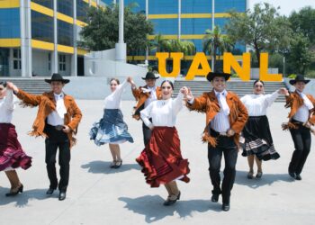 Lleva UANL folklor mexicano a Europa